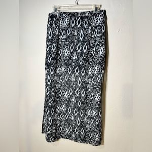 Forever 21 floral maxi skirt black sheer skirt Side Slit